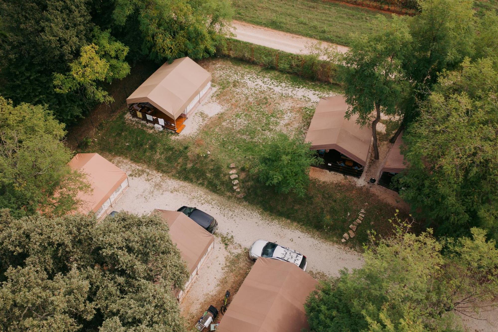 Sunflower Camping Mareda Luaran gambar